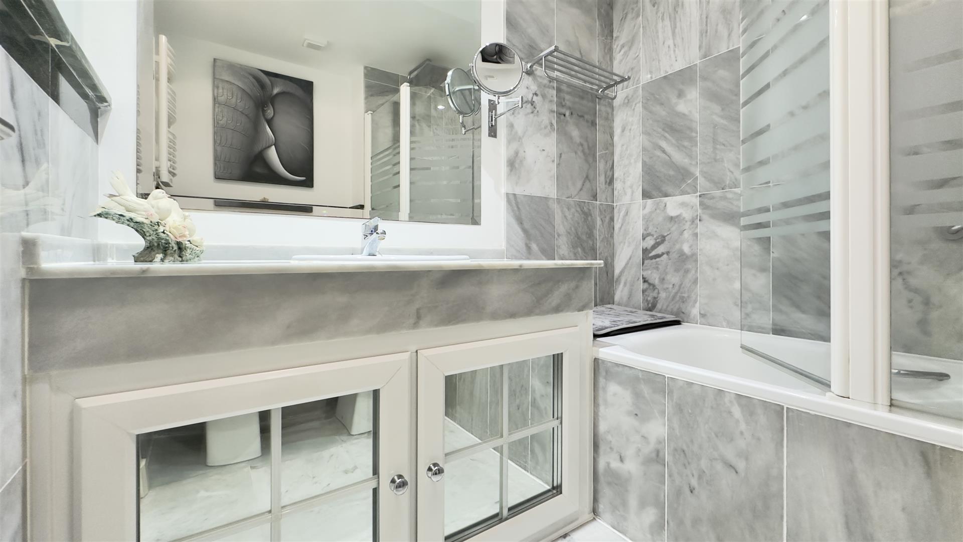  Image of Apartment - 3 Bedrooms - 2 Bathrooms for Sale in Europlaza-Gibraltar, Image 6